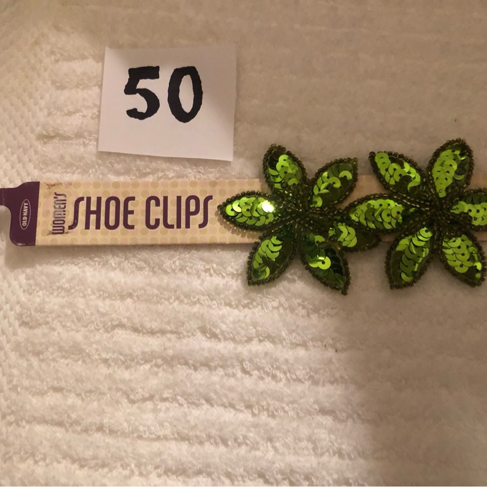 Women’s Old Navy Green Sequin Shoe Clips